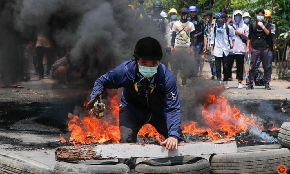Μιανμάρ: Βάφτηκαν με "αίμα" οι διαδηλώσεις - Δεκάδες νεκροί